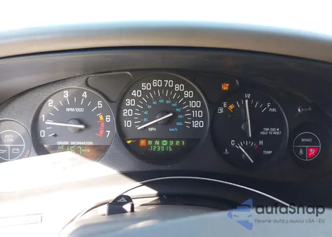 2000 Buick Regal Gs z USA, uszkodzony, nr VIN 2G4WF5518Y1285372